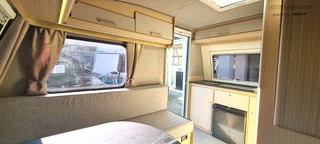 N126NTL Niewiadow Baden-Württemberg Retro-Caravans Küchenansicht
