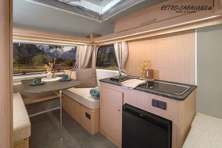 Retro-Caravans N126D Sitzecke und Küche