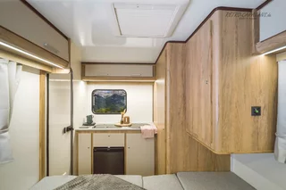 Niewiadow Lazur NTL Wohnwagen Küche