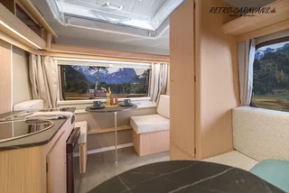 Retro-Caravans N126D 2. Sitzeecke und Bett