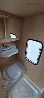 N126NT Wohnwagen WC Thefford und Waschbekcen