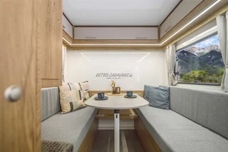 Niewiadow Lazur NTL Wohnwagen Sitzecke